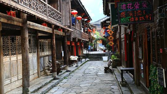 一战中，英军把坦克偷偷运到战争前线，德国士兵看到后望风而逃